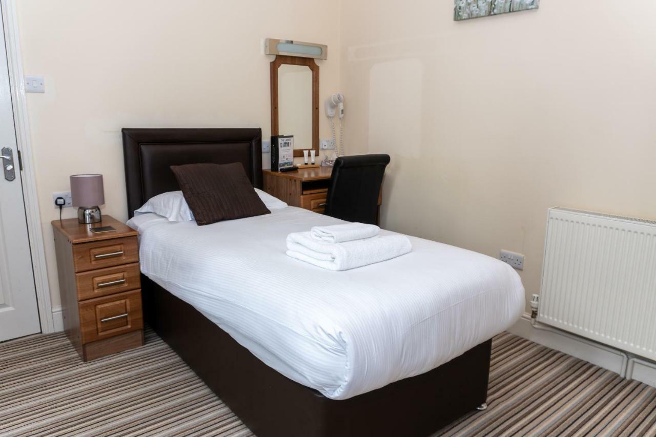 רטפורד The Lawns Guest House מראה חיצוני תמונה